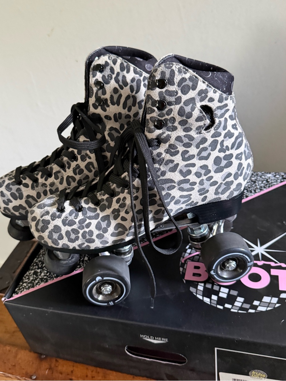 Moonlight Roller Skates Moon Boot Prowler Leopard Print US 7, EU 39 EUC